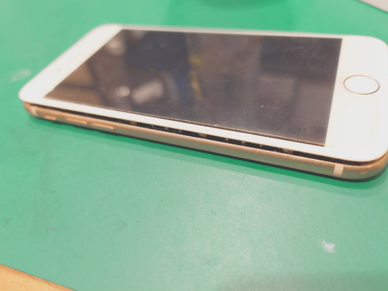 【品川よりご来店】iPhone8のバッテリー交換修理をご依頼いただきました！